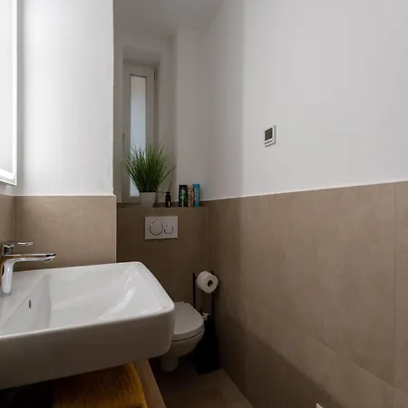 3-Zimmer-Apartment In Einer Ruhigen Seitenstrasse Im Nuernberg Nord Exterior foto
