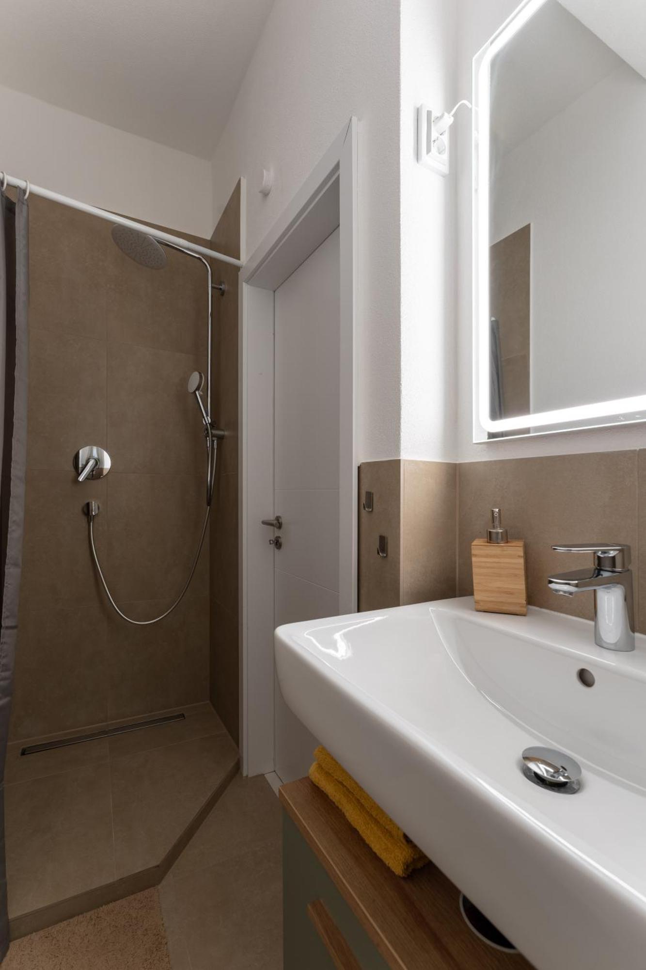 3-zimmer-apartment In Einer Ruhigen Seitenstrasse Im Nord * Nürnberg