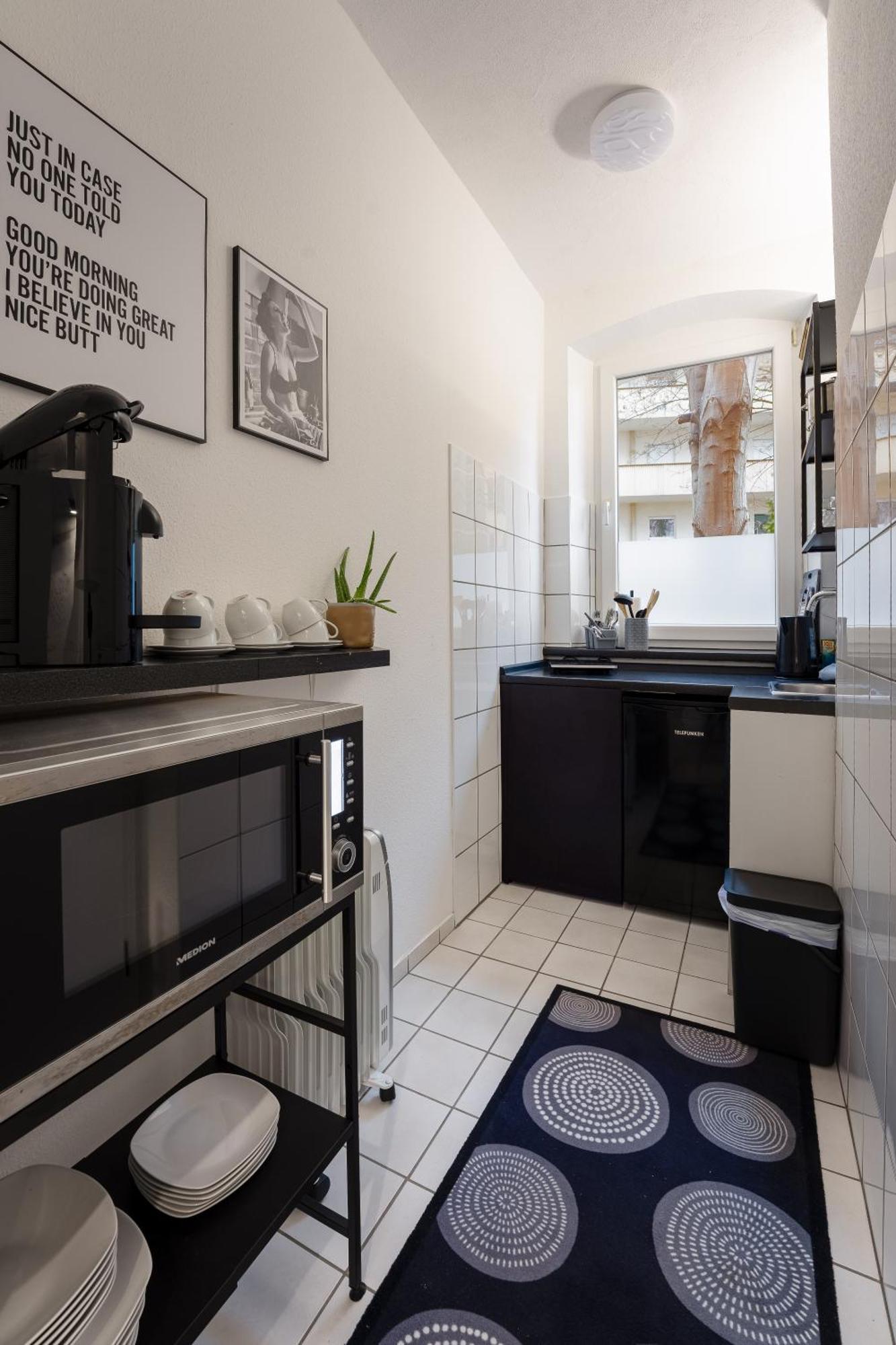 Modern Living Apartment - 3-Zimmer - Nuernberg Nord, Ruhige Seitenstrasse, Fusslaeufig Strassenbahn Apartament Norymberga